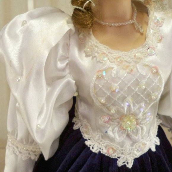 Concert Porcelain Doll 20" W/Stand - Picture 4 of 7